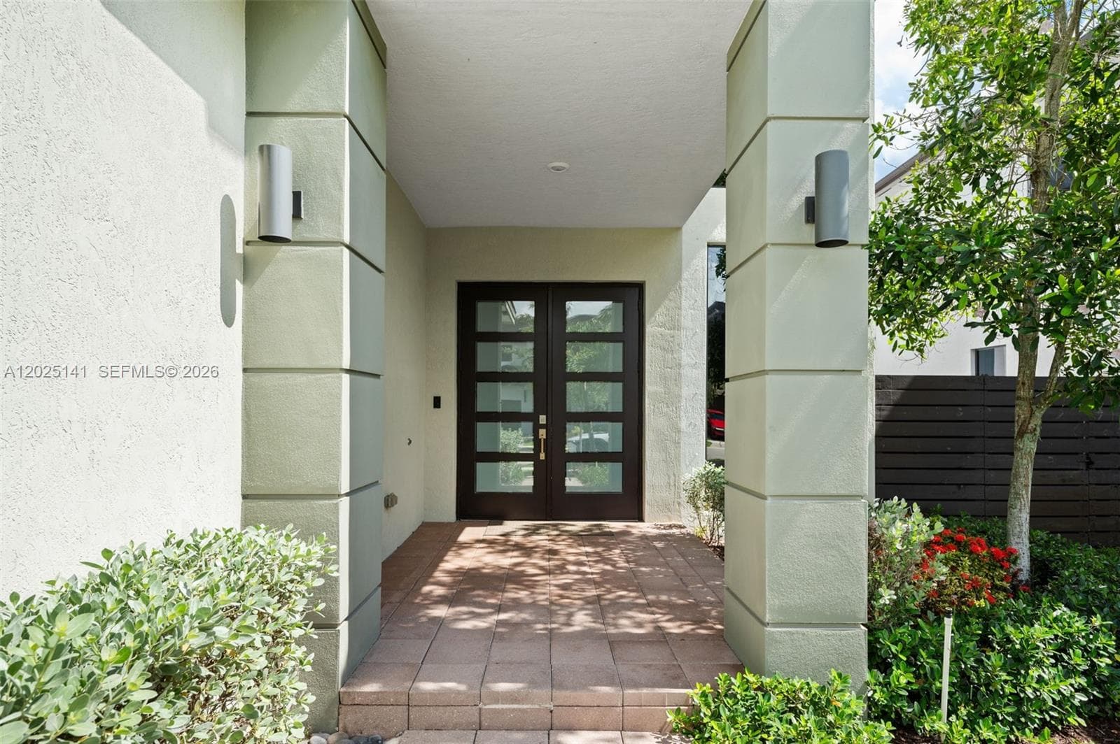 8763 NW 157th Ter, Miami Lakes FL 33018 — 2