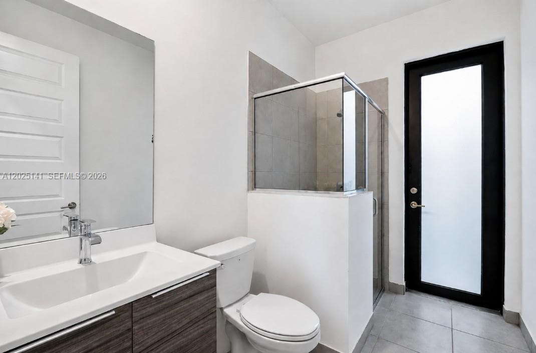 8763 NW 157th Ter, Miami Lakes FL 33018 — 10