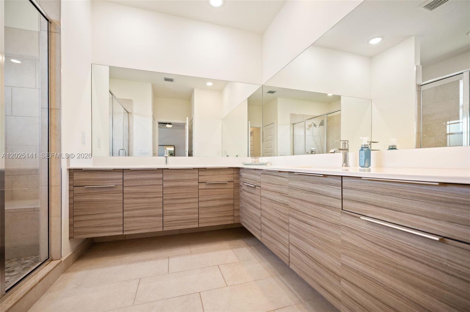 8763 NW 157th Ter, Miami Lakes FL 33018 — 14