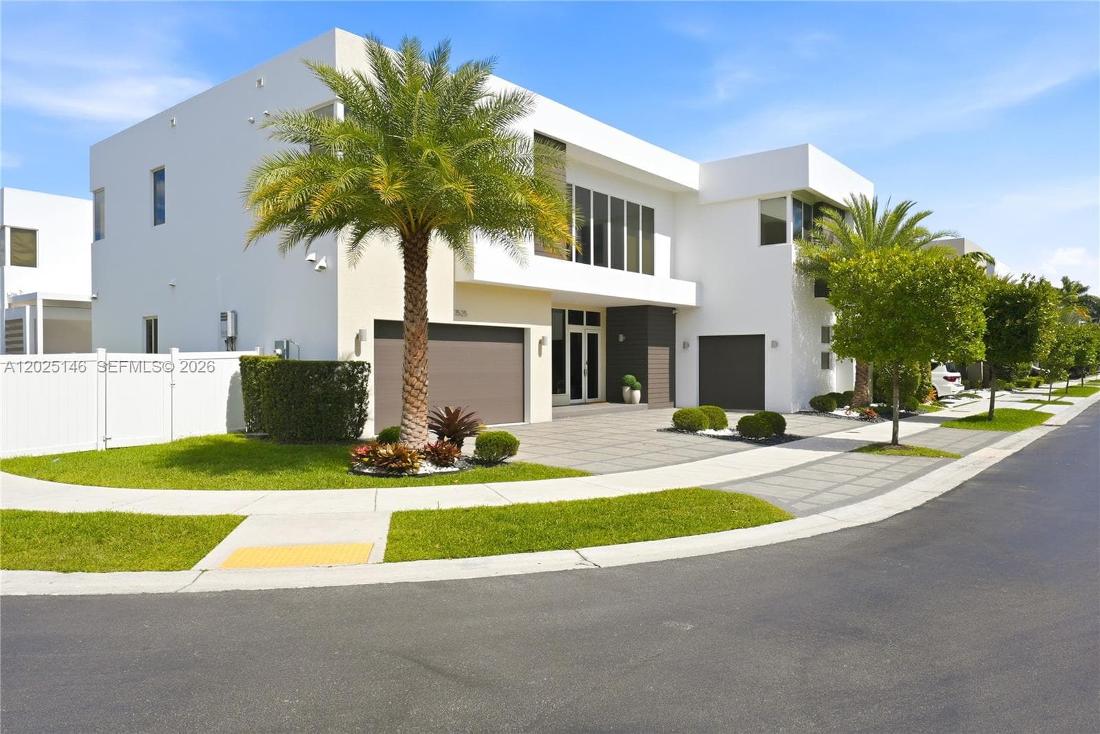 7525 NW 103rd Pl, Doral FL 33178 — 5