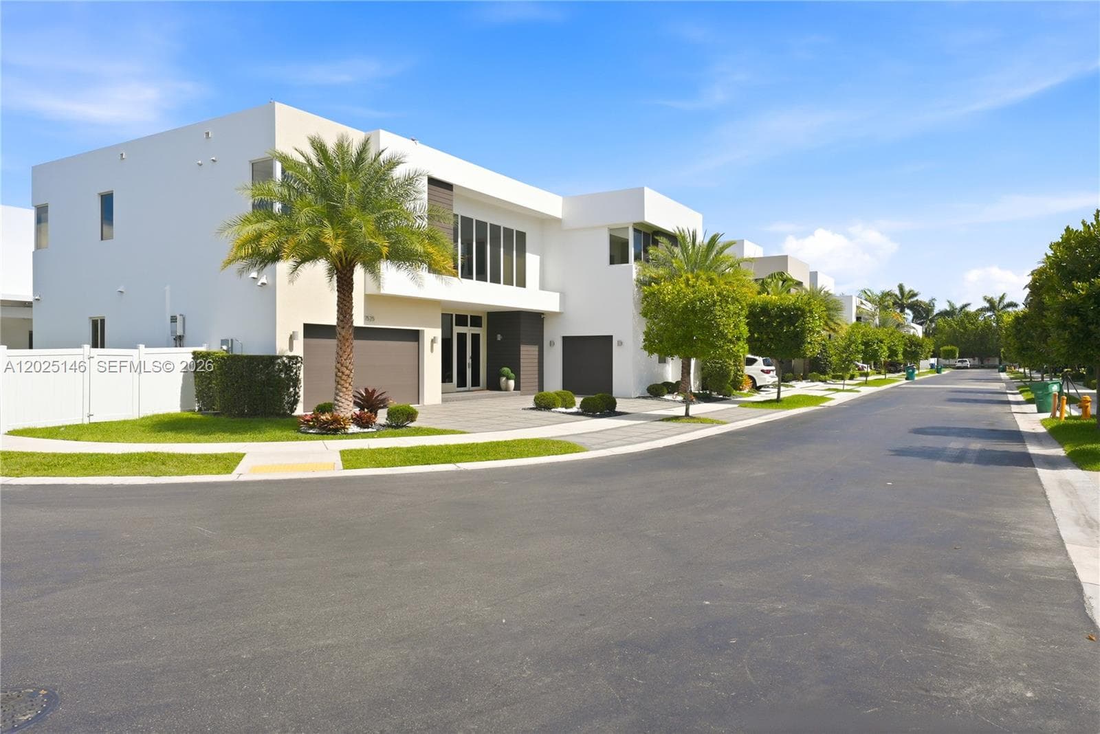 7525 NW 103rd Pl, Doral FL 33178 — 74