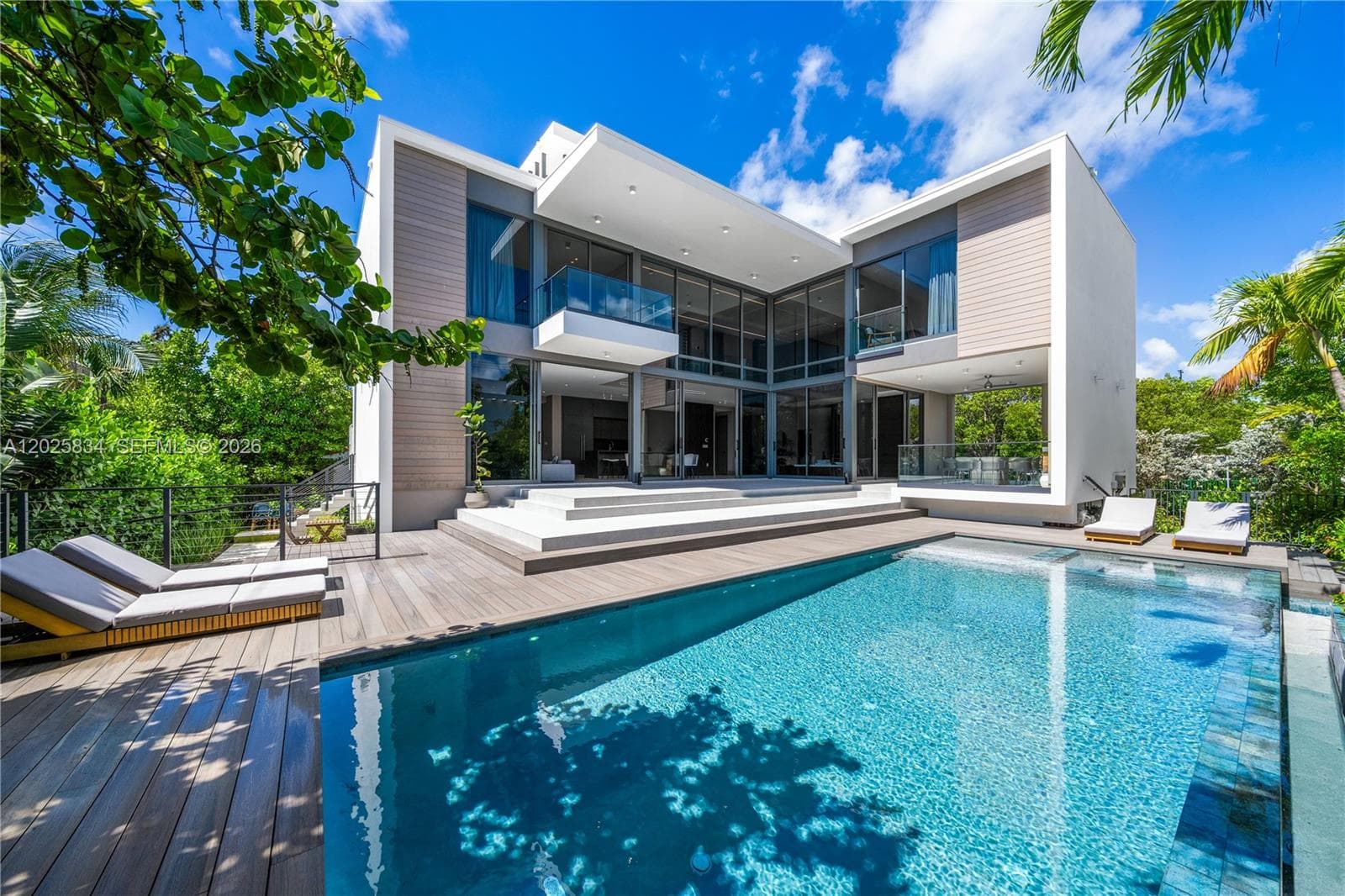 571 Glenridge Rd, Key Biscayne FL 33149 — 1