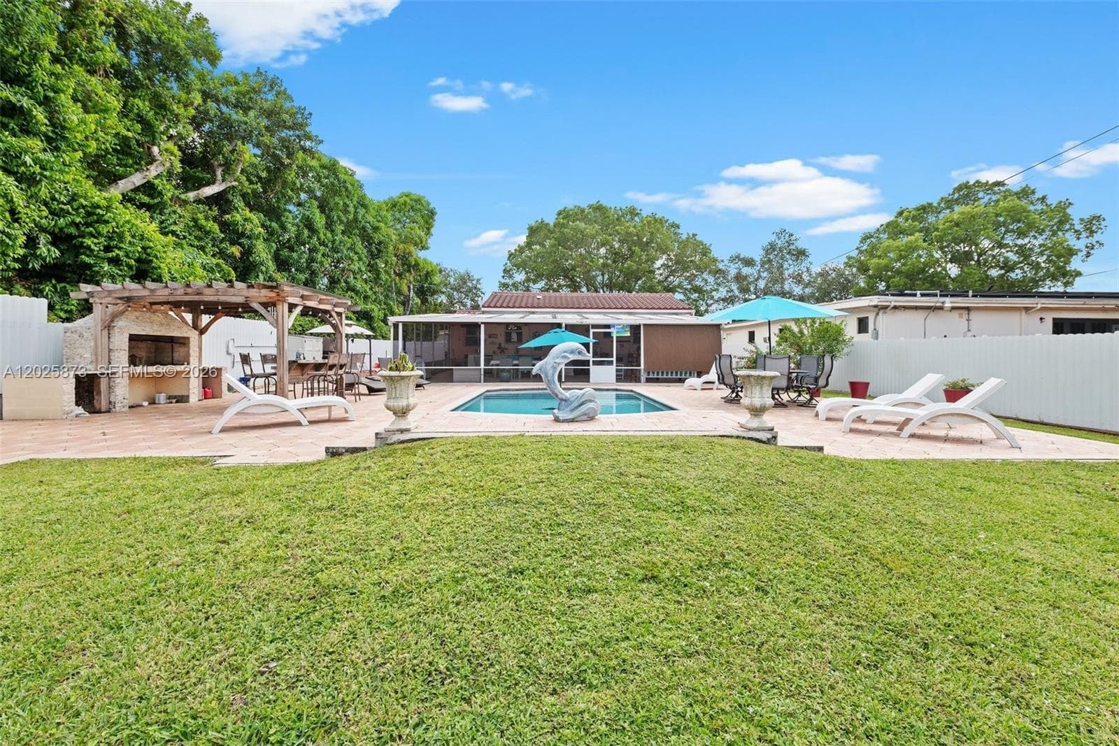 556 La Villa Dr, Miami Springs FL 33166 — 20