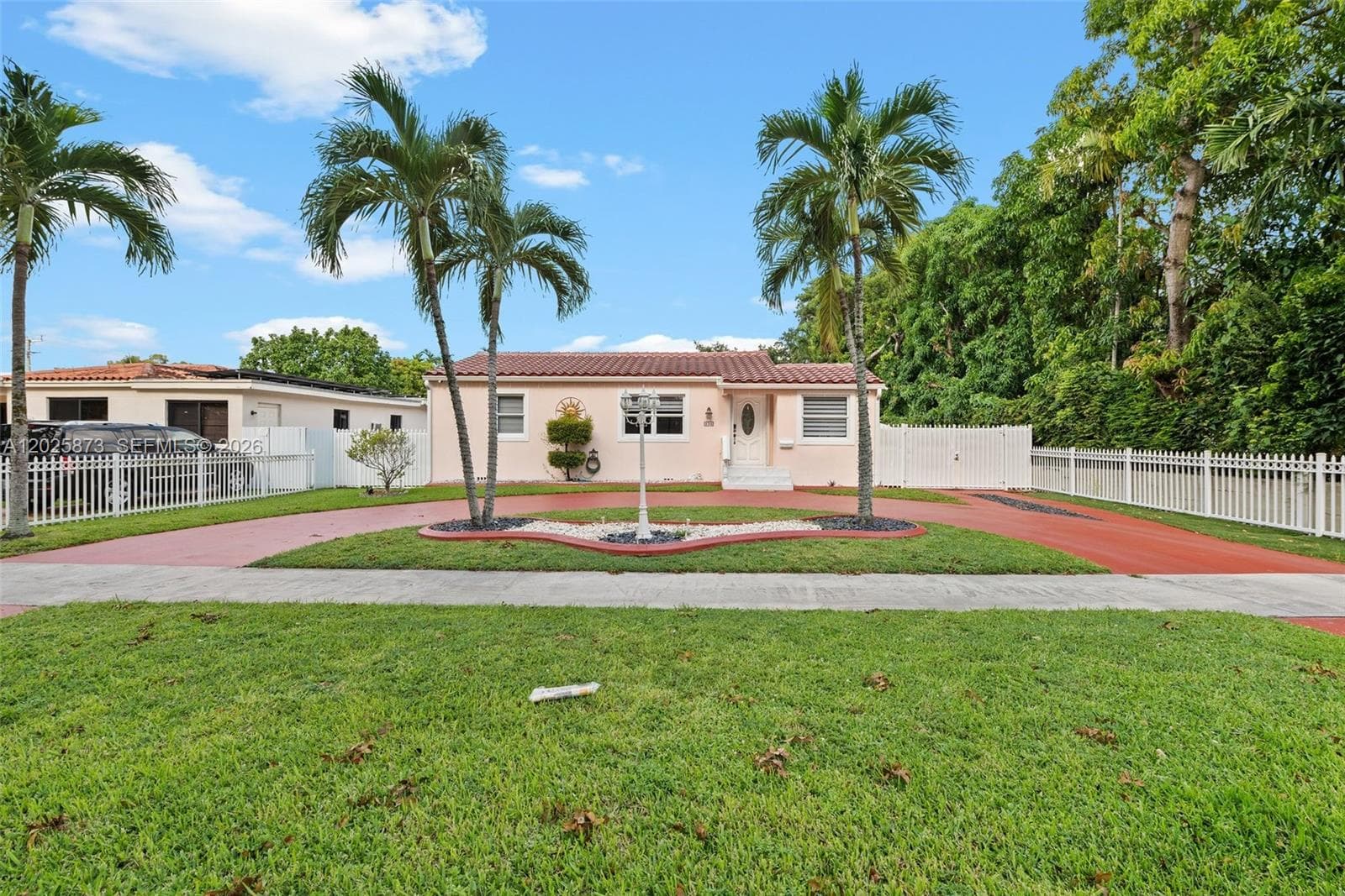 556 La Villa Dr, Miami Springs FL 33166 — 4