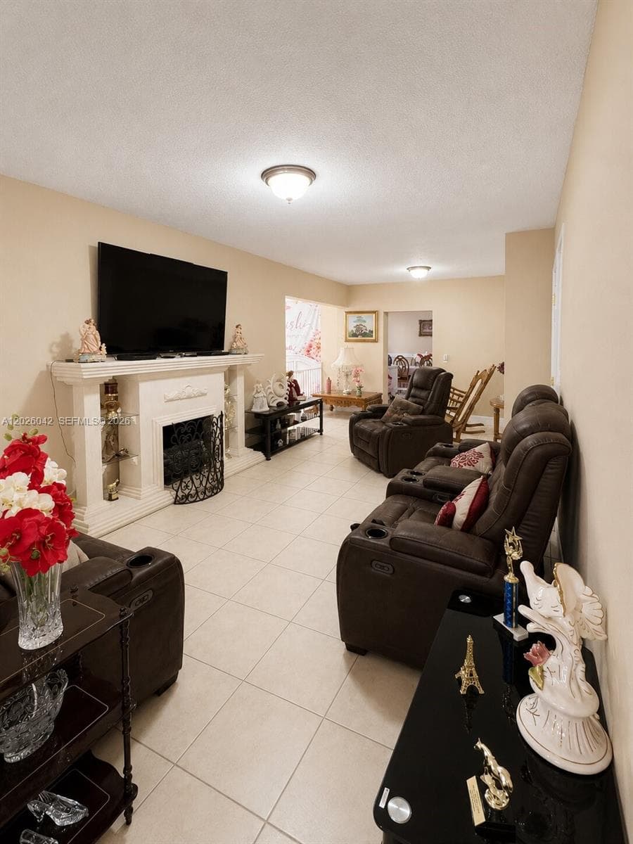 5551 E 4th Ave, Hialeah FL 33013 — 3