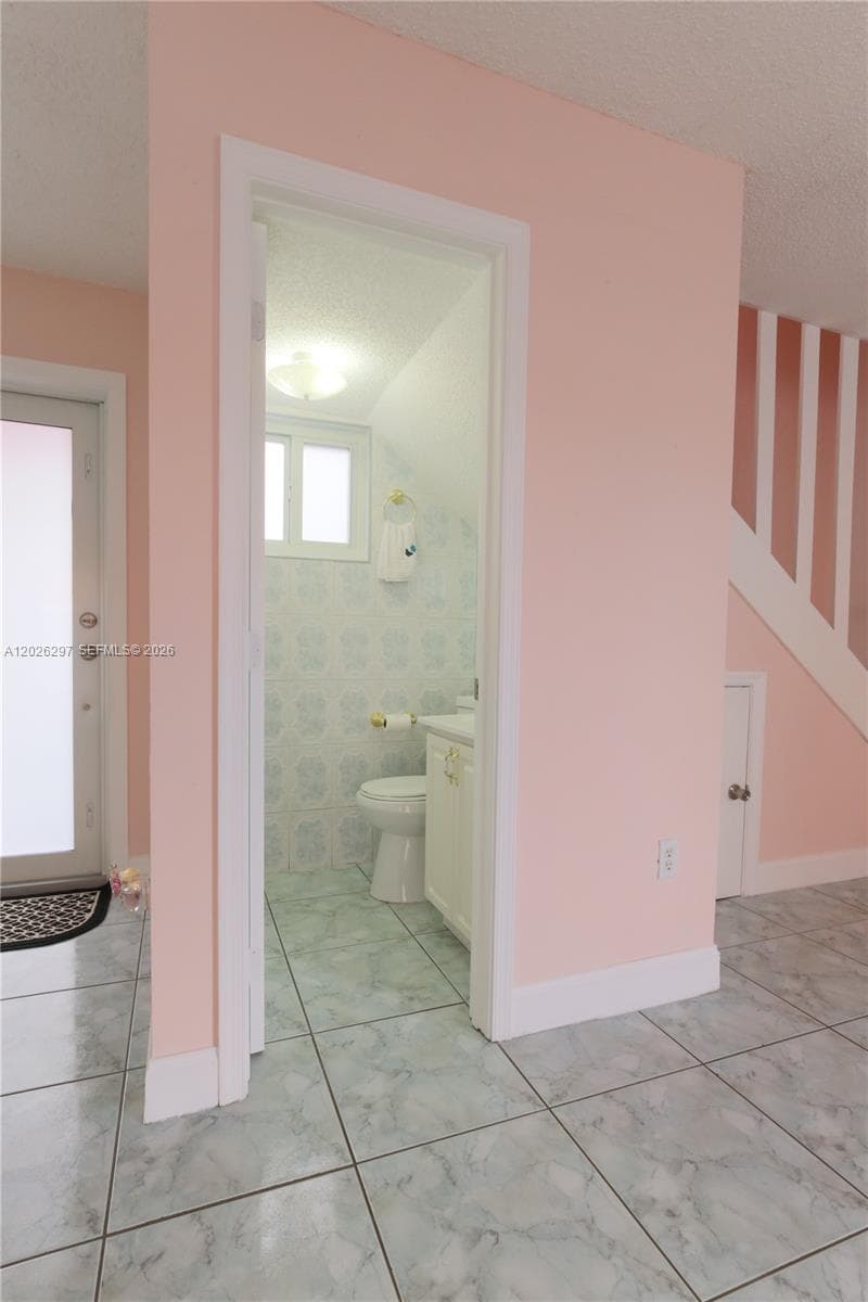 601 SW 116th ct, Sweetwater FL 33174 — 12