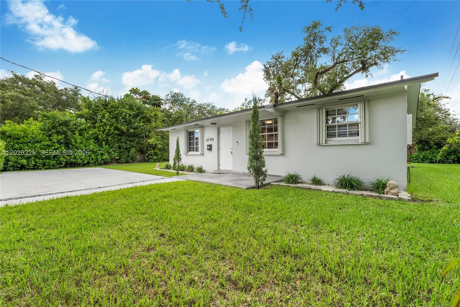 6198 SW 63rd St, South Miami FL 33143 — 1