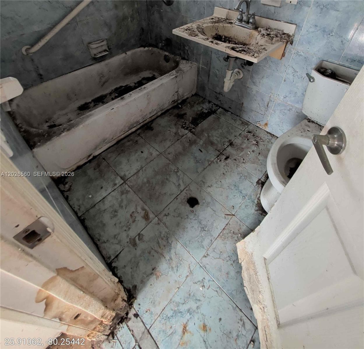 820 Curtiss Dr, Opa-Locka FL 33054 — 19