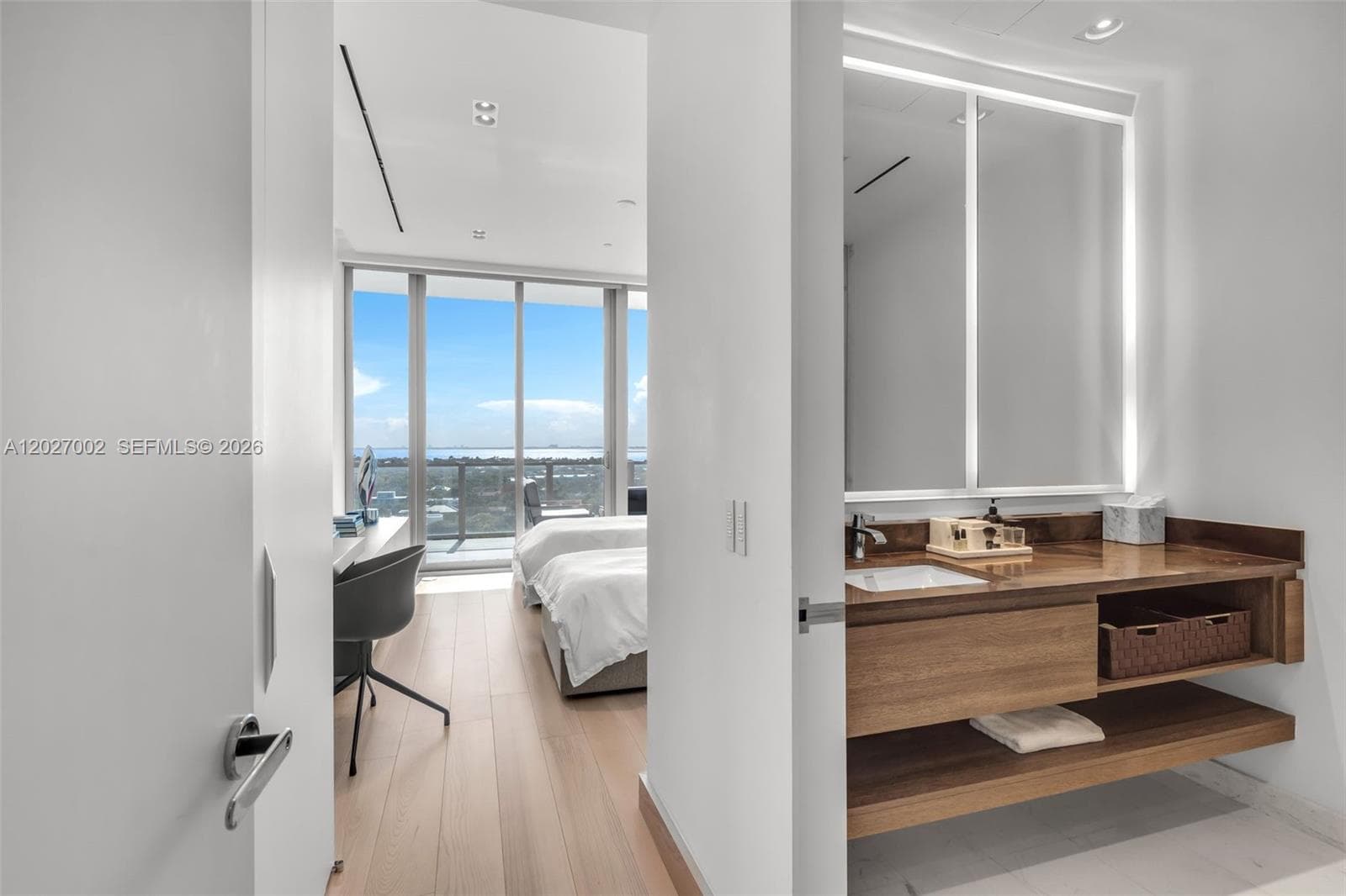 350 Ocean Dr, Key Biscayne FL 33149 — 49