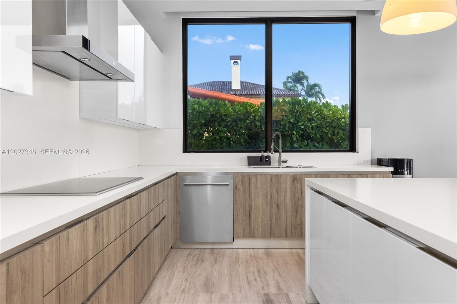 16470 NE 30th Ave, North Miami Beach FL 33160 — 16