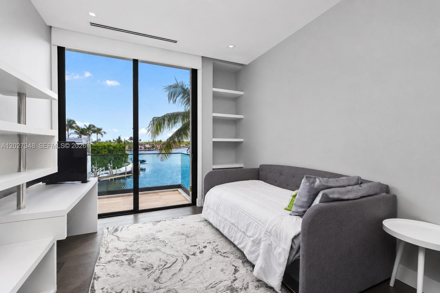 16470 NE 30th Ave, North Miami Beach FL 33160 — 33