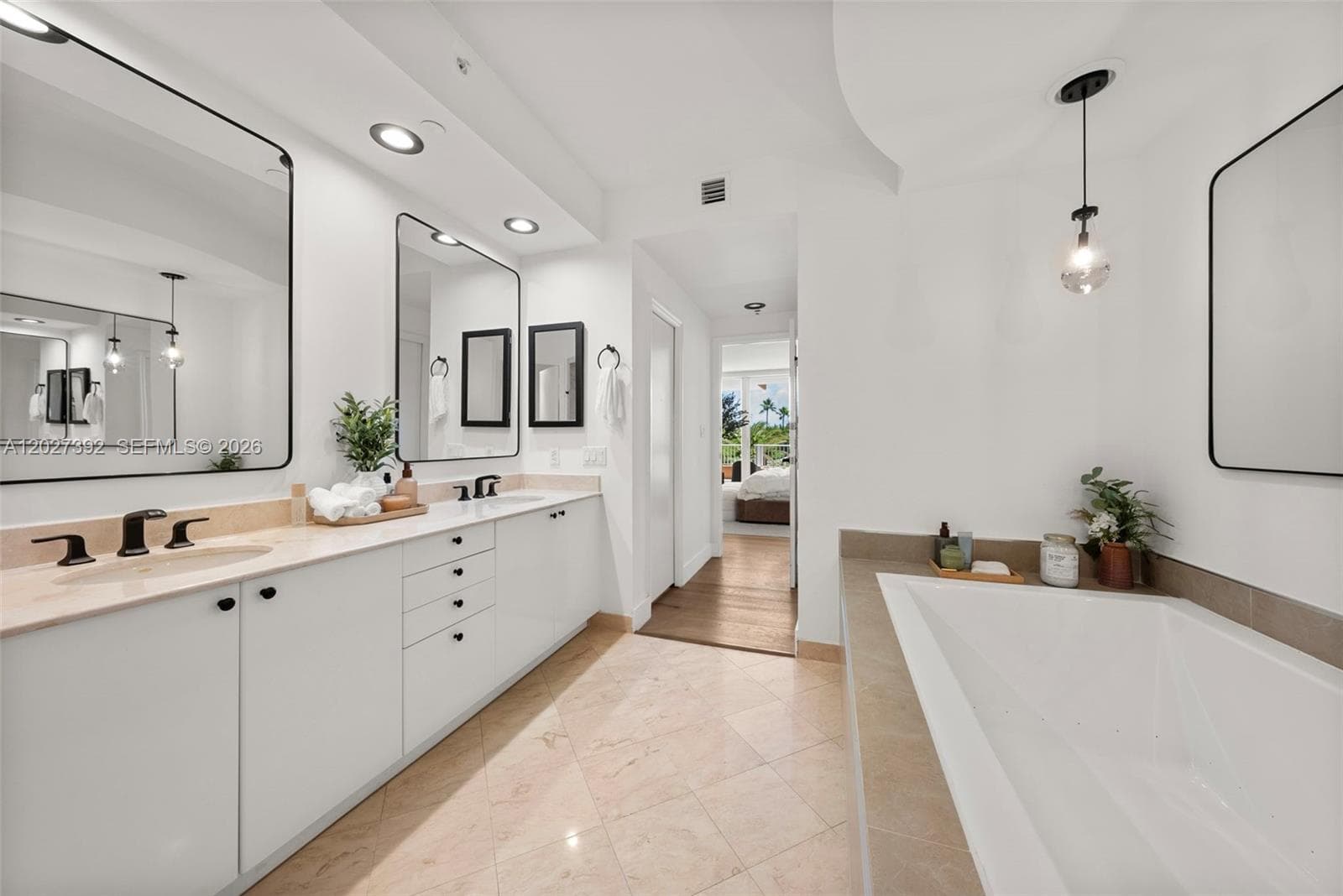 785 Crandon Blvd, Key Biscayne FL 33149 — 17