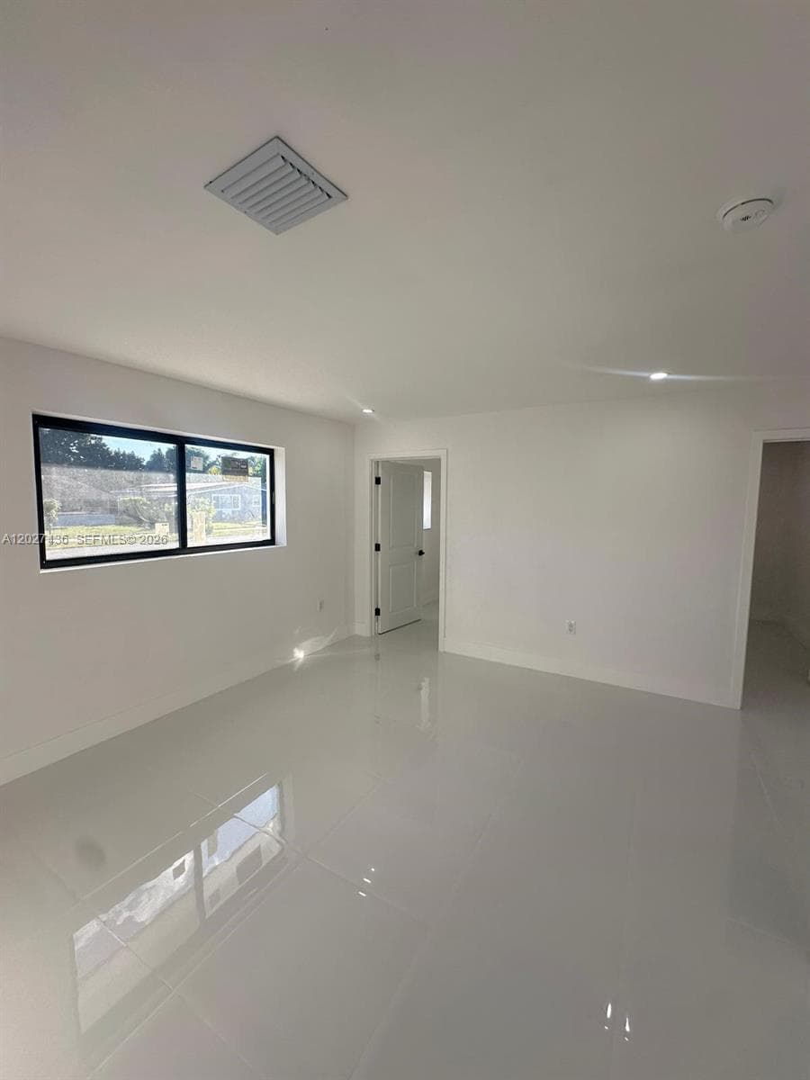 2041 NW 190th Ter, Miami Gardens FL 33056 — 17