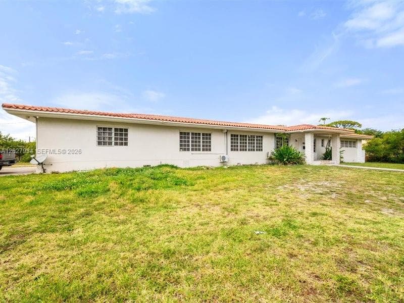 1895 NW 175th St, Miami Gardens FL 33056 — 30