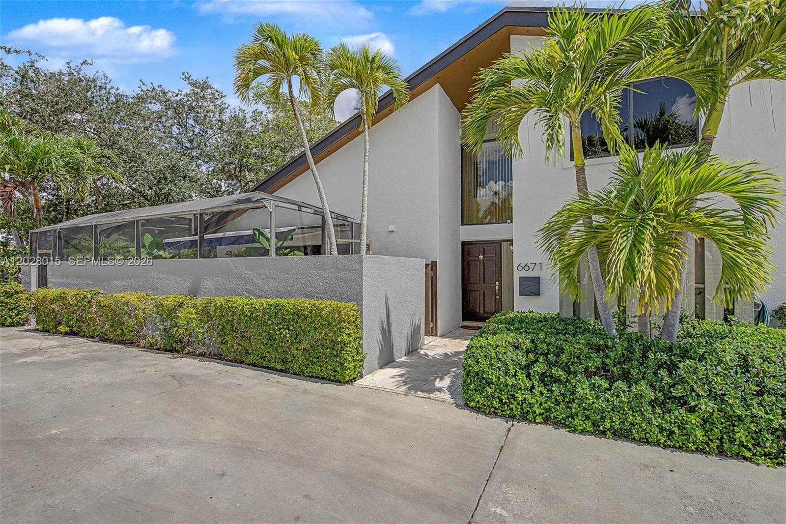 6671 SW 70th Ter # 20, South Miami FL 33143 — 1