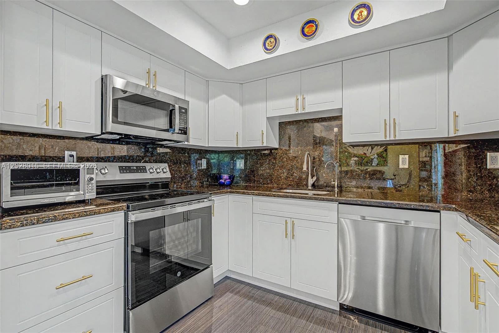 6671 SW 70th Ter # 20, South Miami FL 33143 — 9