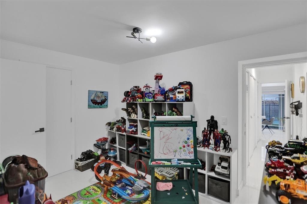 3101 NE 164th Street, North Miami Beach FL 33160 — 45