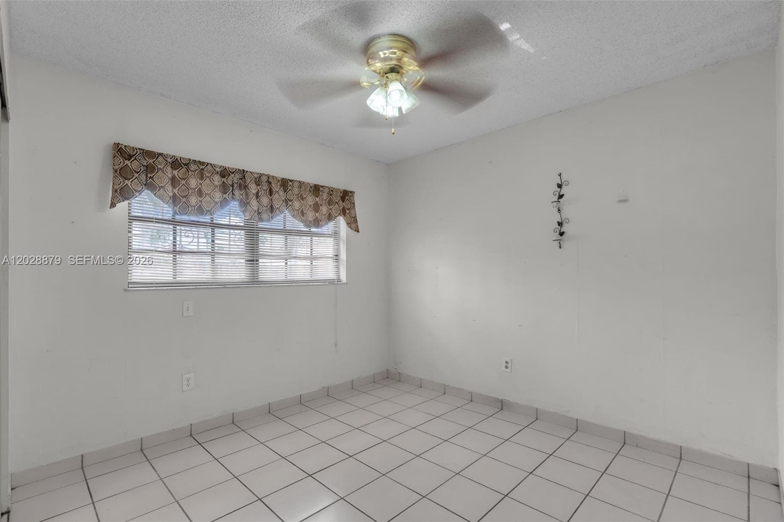 8805 NW 114th Ter, Hialeah Gardens FL 33018 — 16