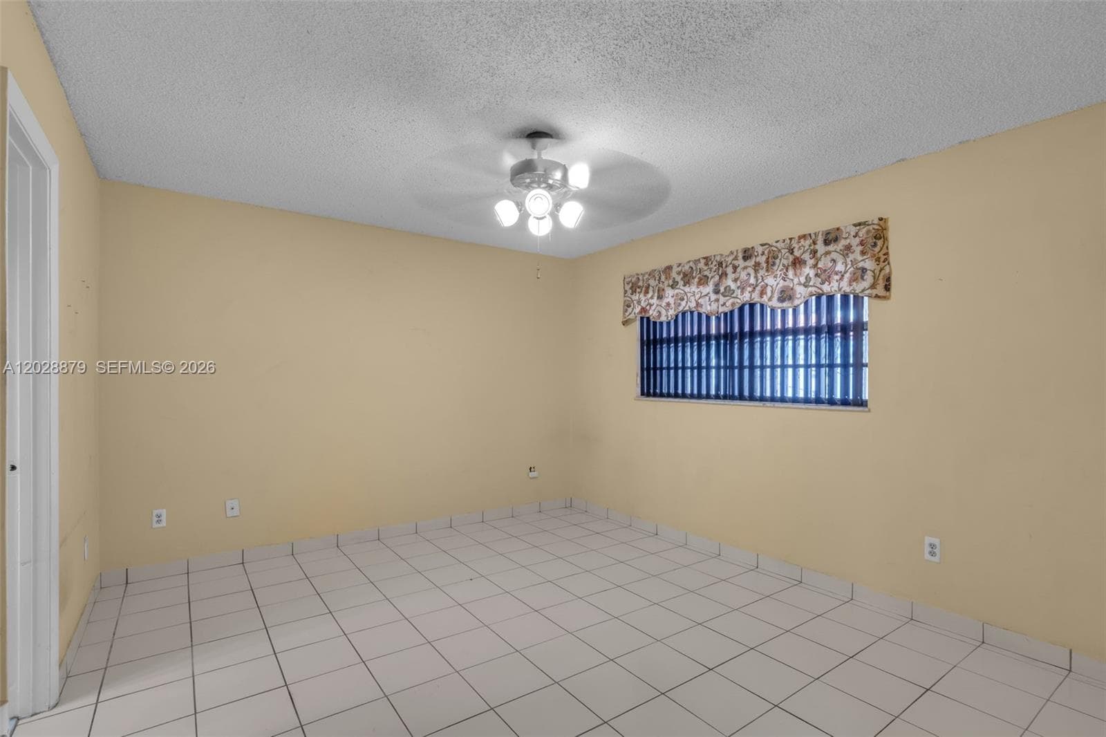 8805 NW 114th Ter, Hialeah Gardens FL 33018 — 12