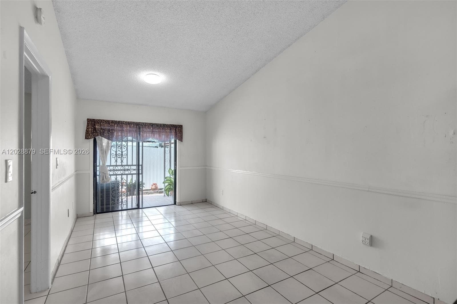 8805 NW 114th Ter, Hialeah Gardens FL 33018 — 7