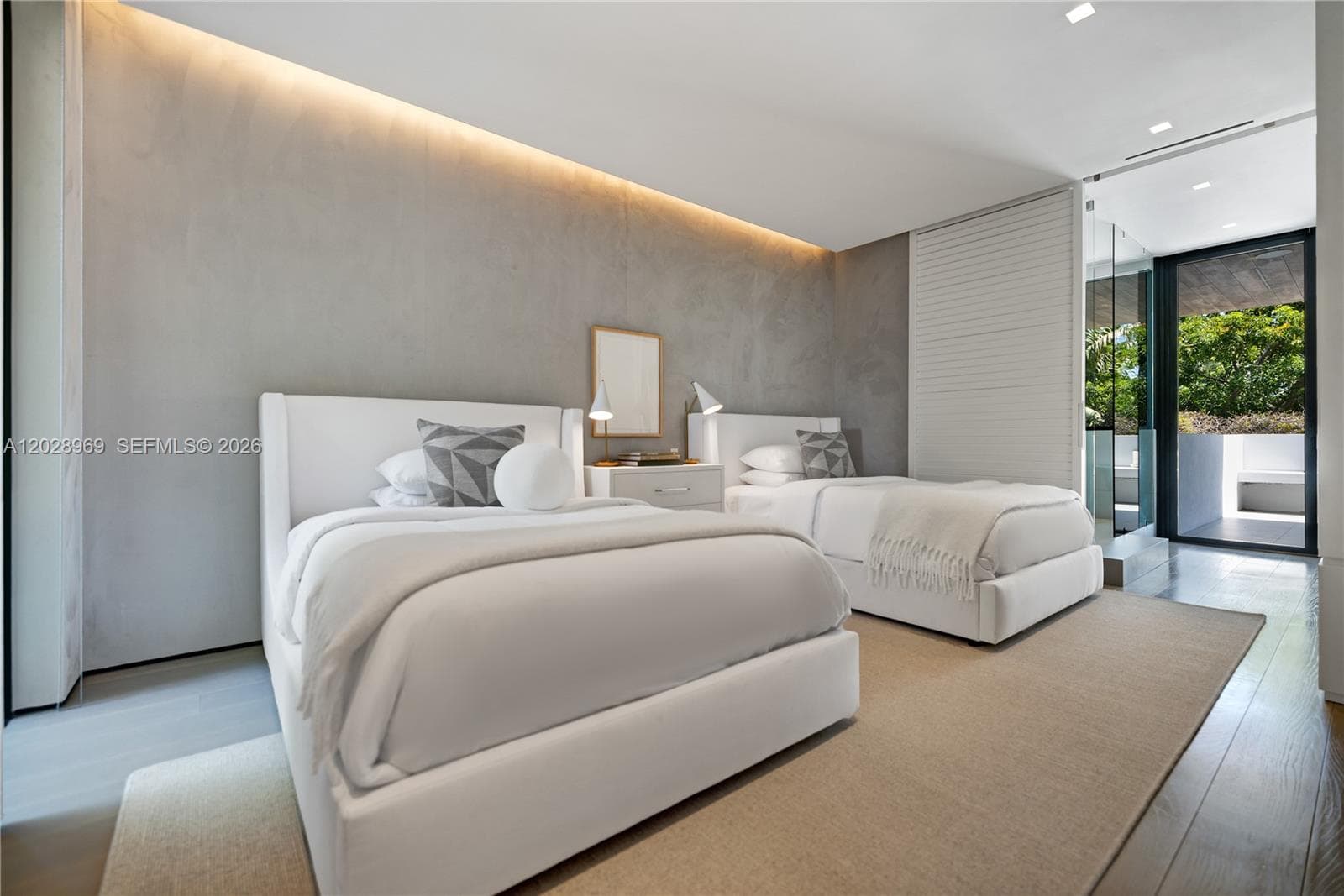 508 W Dilido Dr, Miami Beach FL 33139 — 36