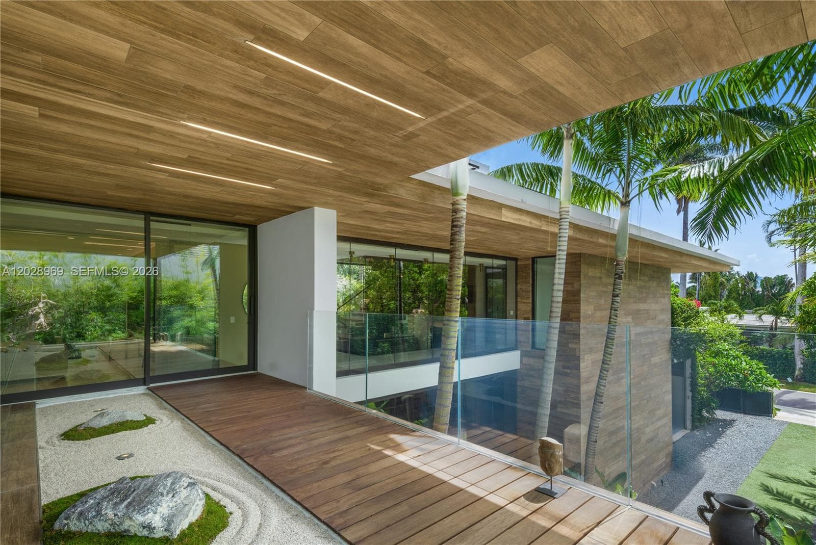 508 W Dilido Dr, Miami Beach FL 33139 — 32