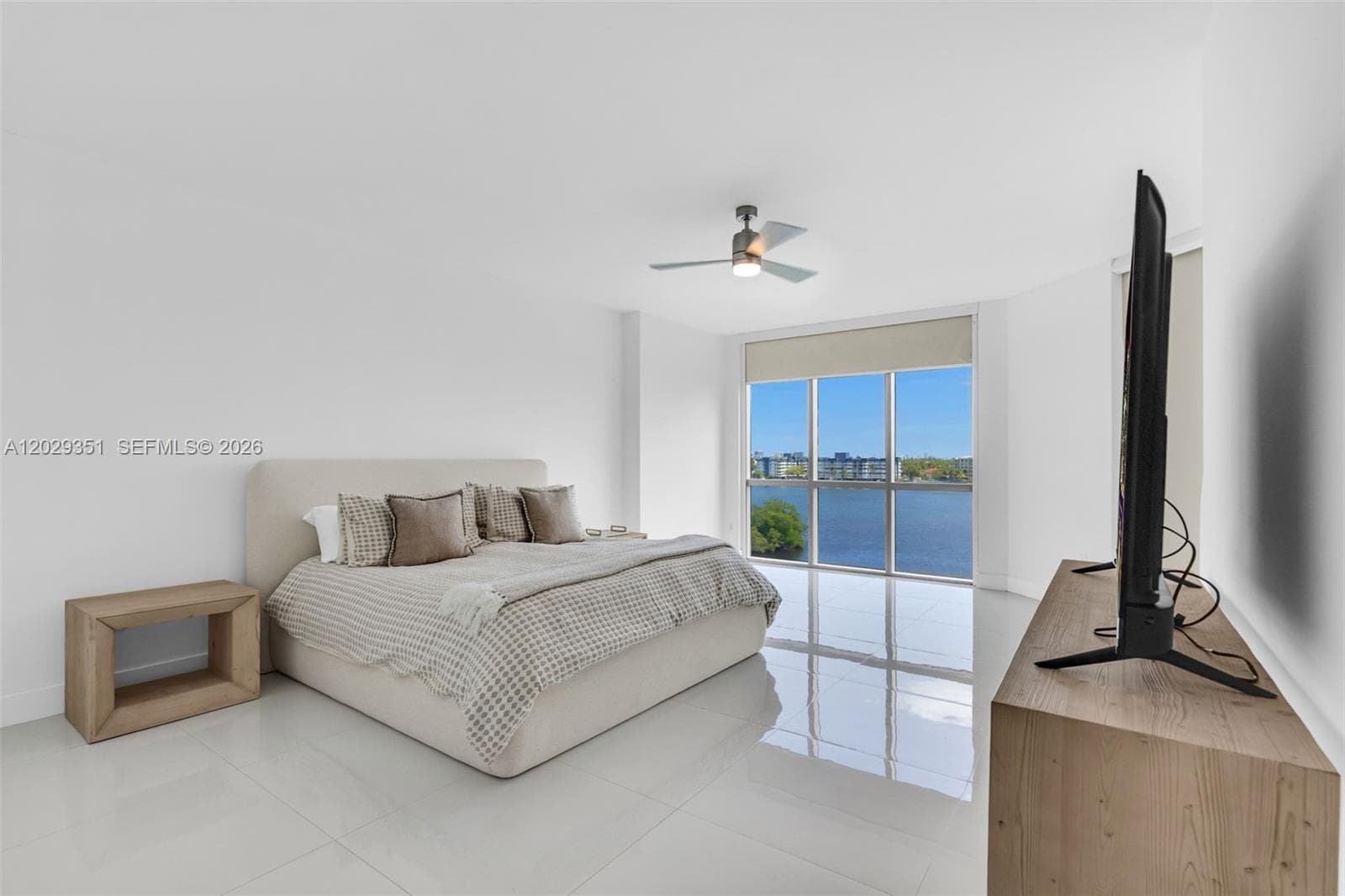 17111 BISCAYNE BL # 506, North Miami Beach FL 33160 — 23
