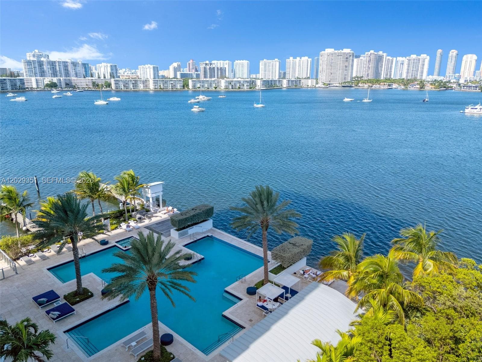 17111 BISCAYNE BL # 506, North Miami Beach FL 33160 — 53