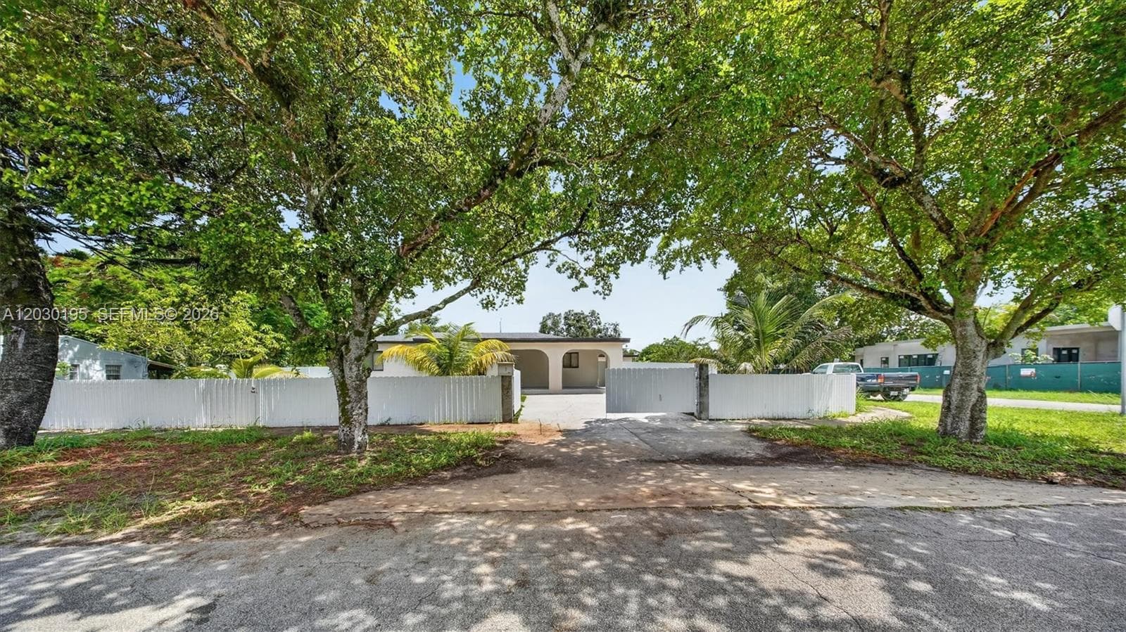 900 Superior St, Opa-Locka FL 33054 — 36