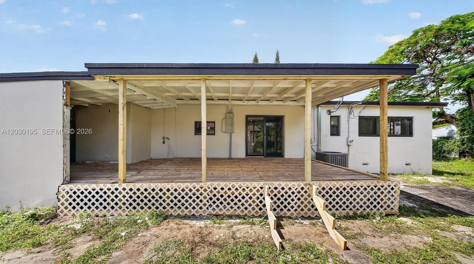 900 Superior St, Opa-Locka FL 33054 — 37