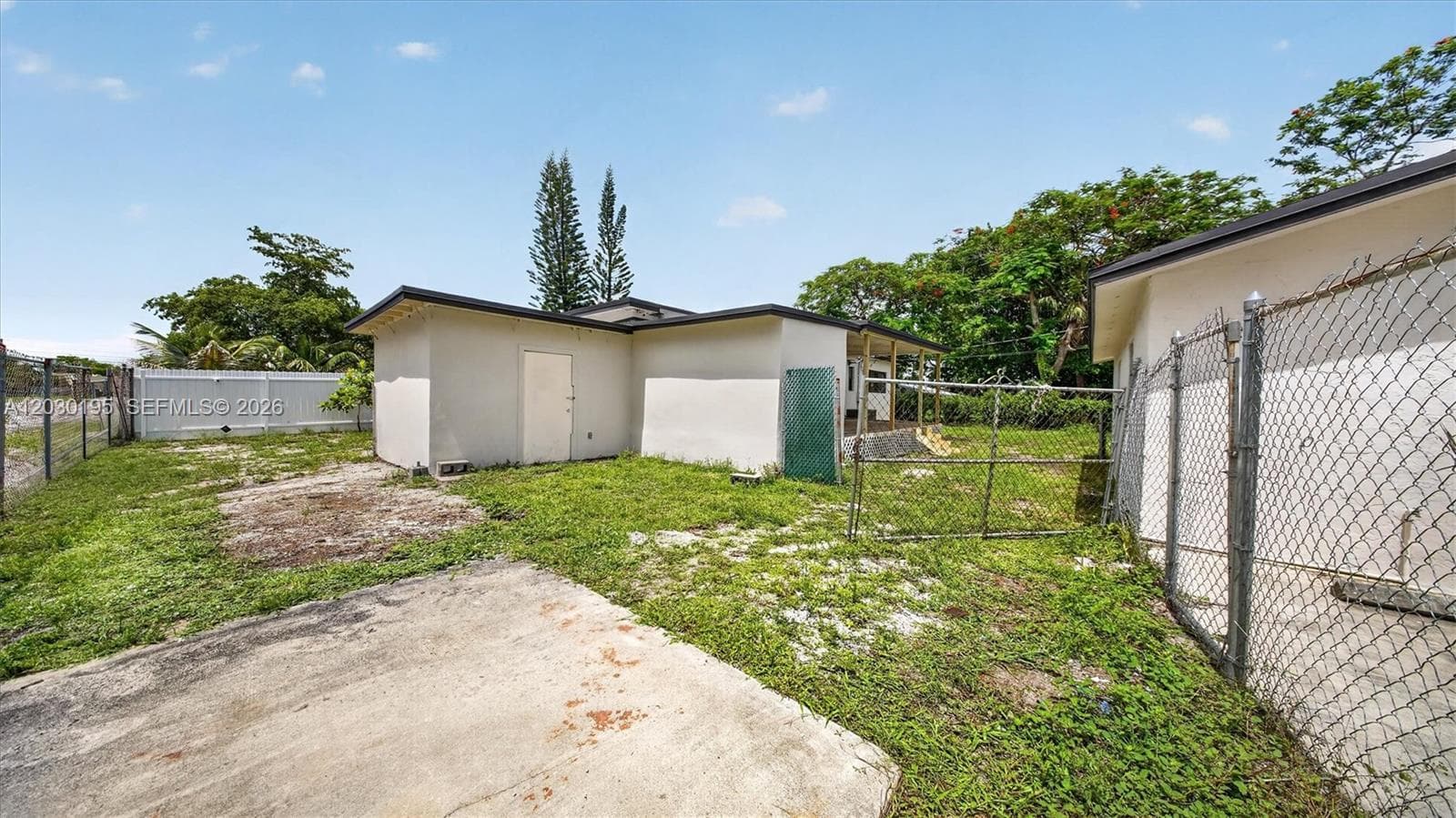 900 Superior St, Opa-Locka FL 33054 — 39