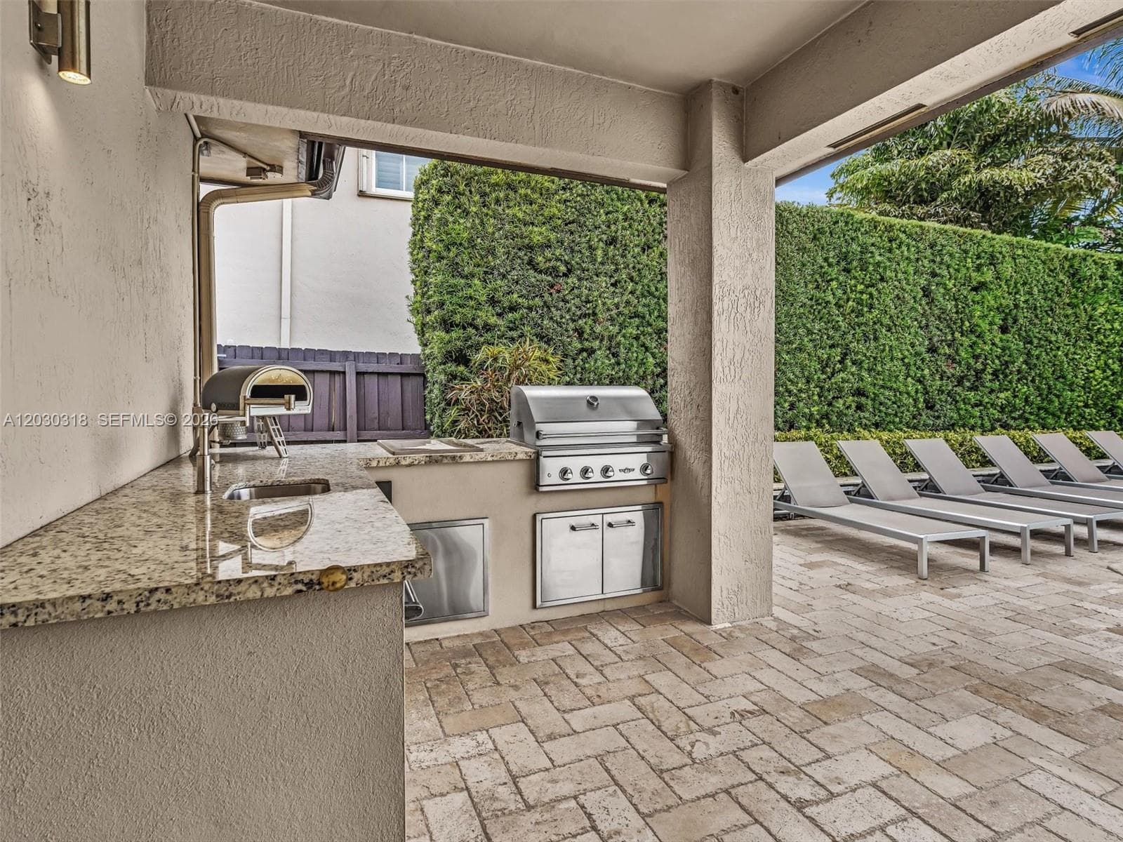 8052 NW 161st Ter, Miami Lakes FL 33016 — 5