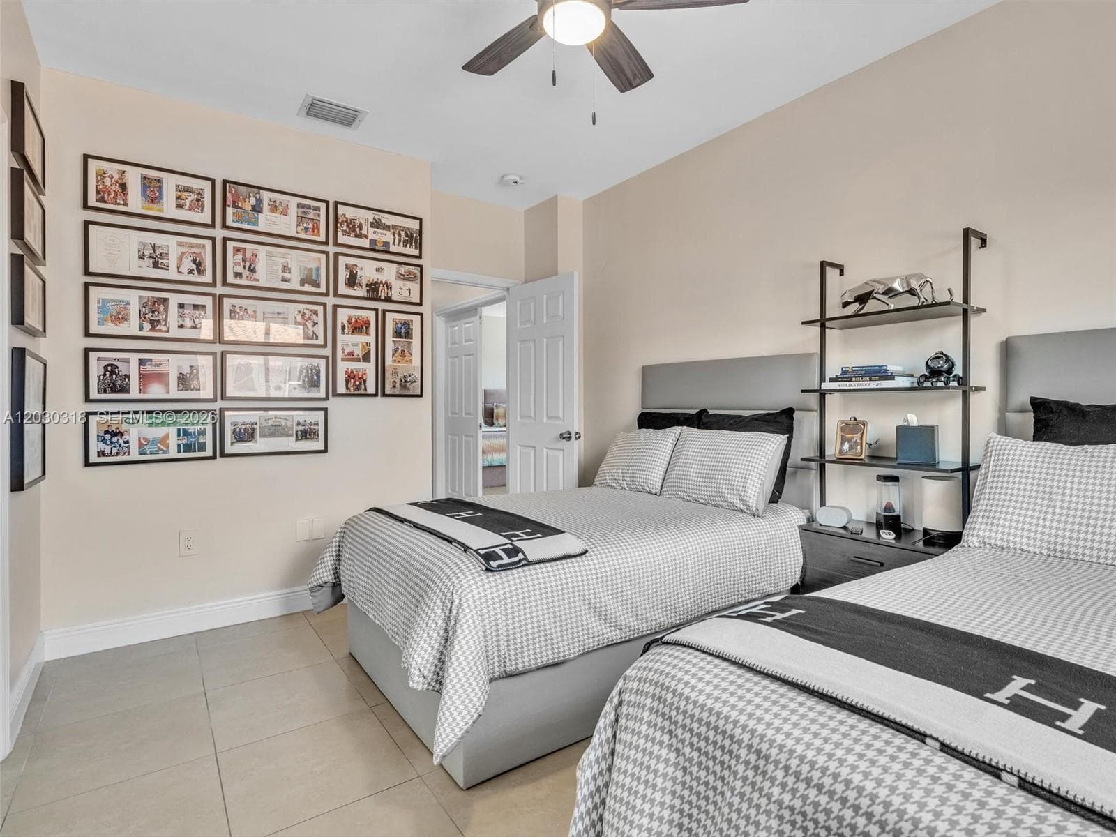 8052 NW 161st Ter, Miami Lakes FL 33016 — 37