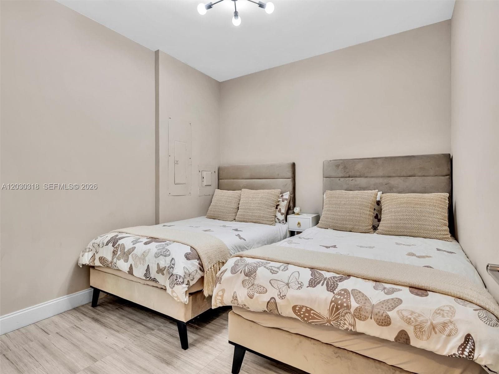 8052 NW 161st Ter, Miami Lakes FL 33016 — 25