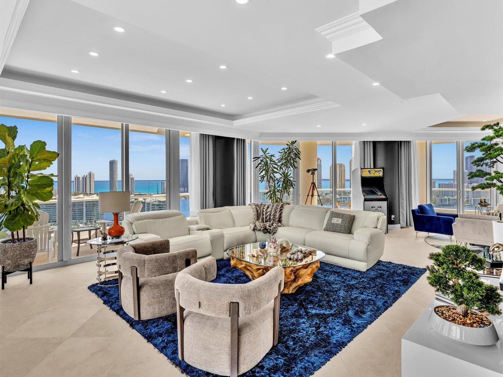 7000 Island Boulevard # 06, Aventura FL 33160 — 12