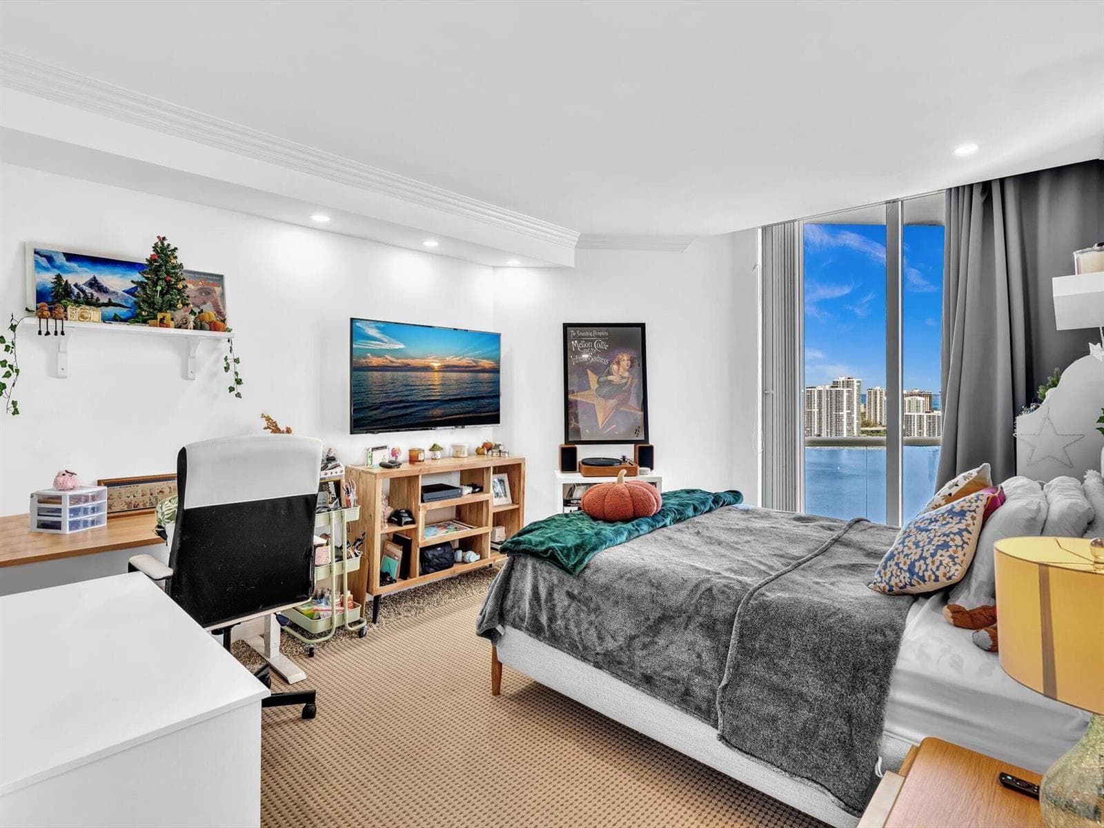 7000 Island Boulevard # 06, Aventura FL 33160 — 30