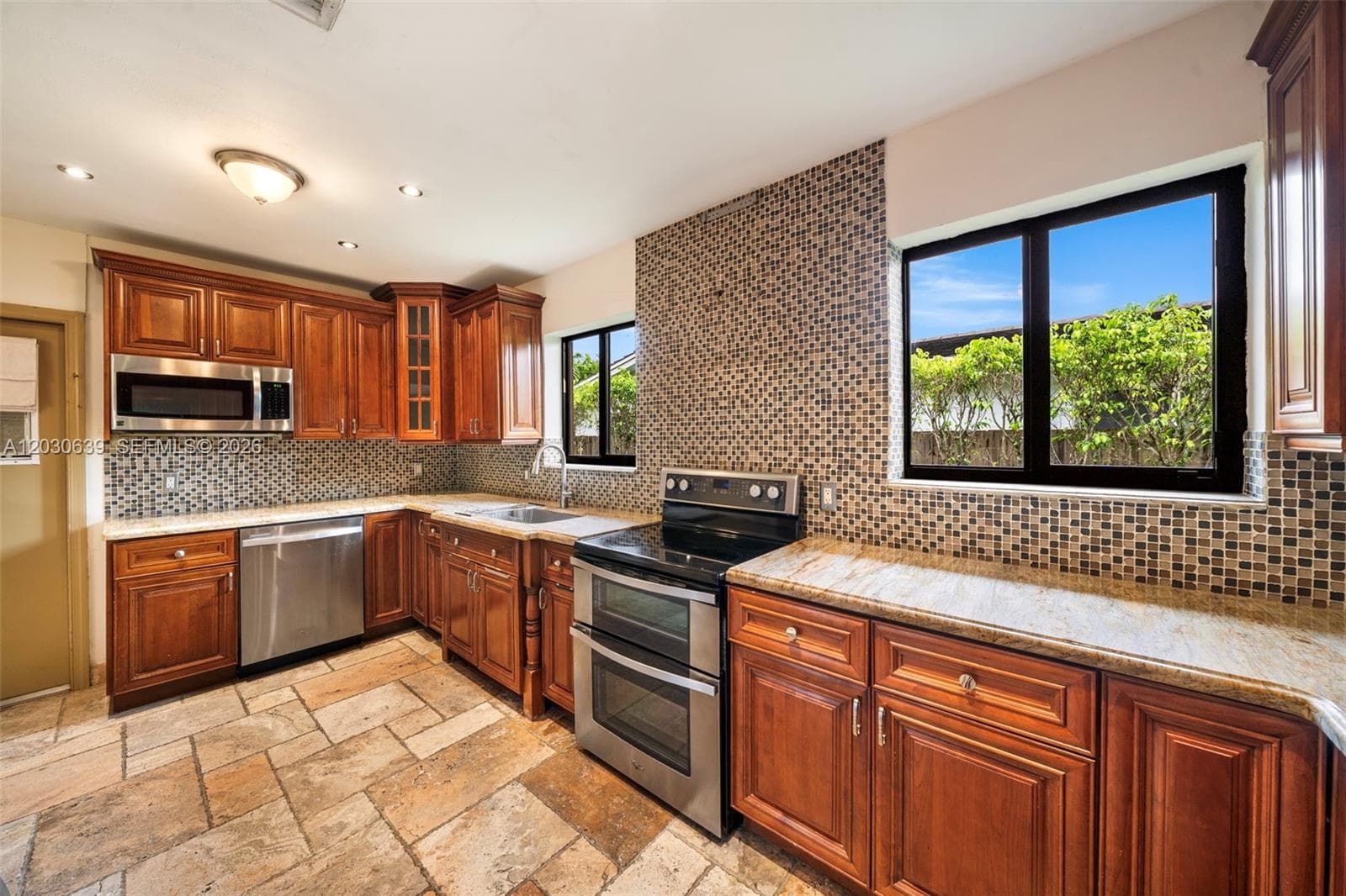 6311 SW 65th Ave, South Miami FL 33143 — 26