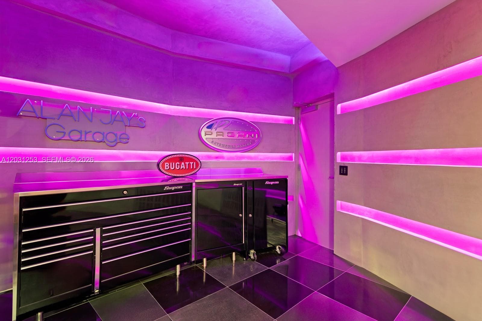 18555 Collins Ave # 4405, Sunny Isles Beach FL 33160 — 93