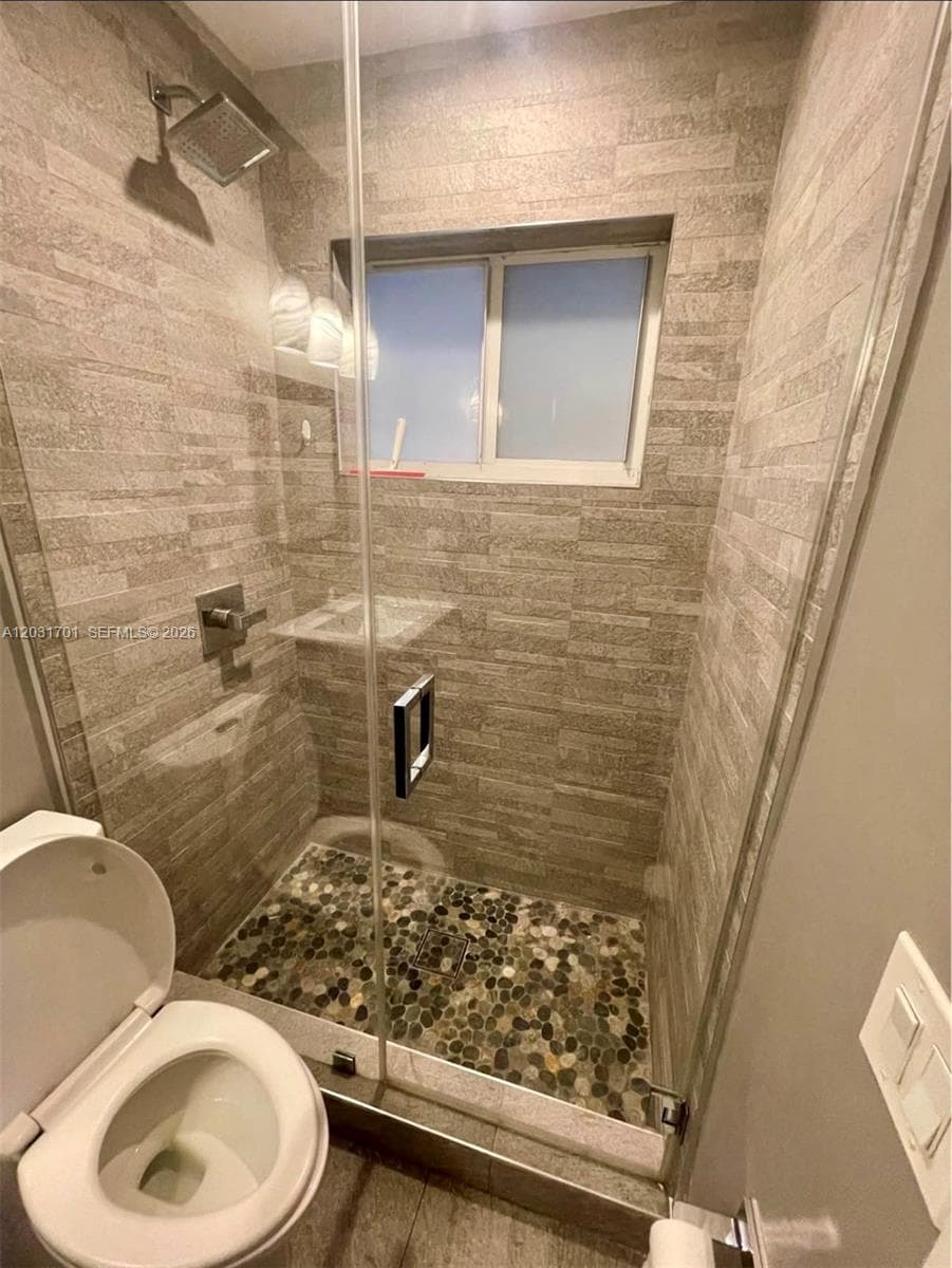 6220 W 10th Ave, Hialeah FL 33012 — 39