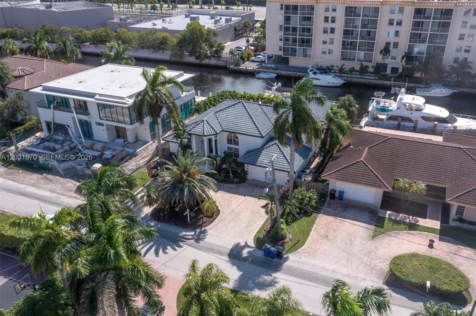 2940 NE 164th St, North Miami Beach FL 33160 — 55