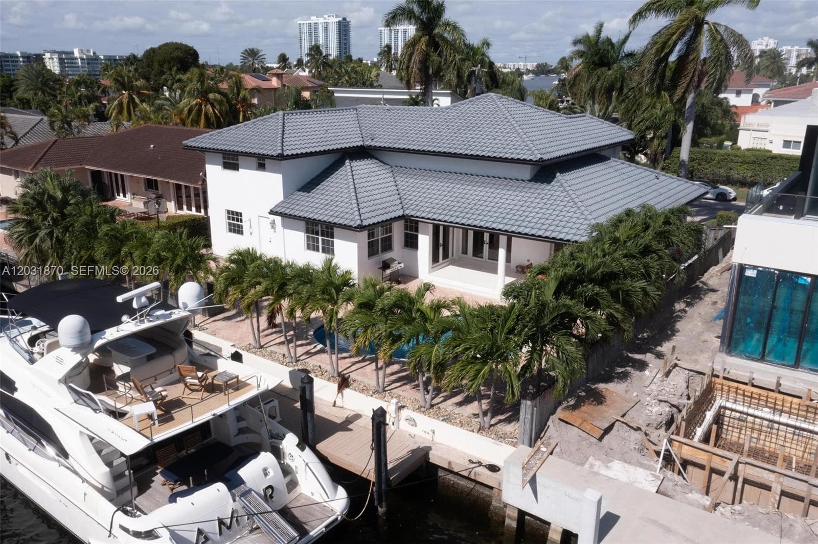 2940 NE 164th St, North Miami Beach FL 33160 — 54