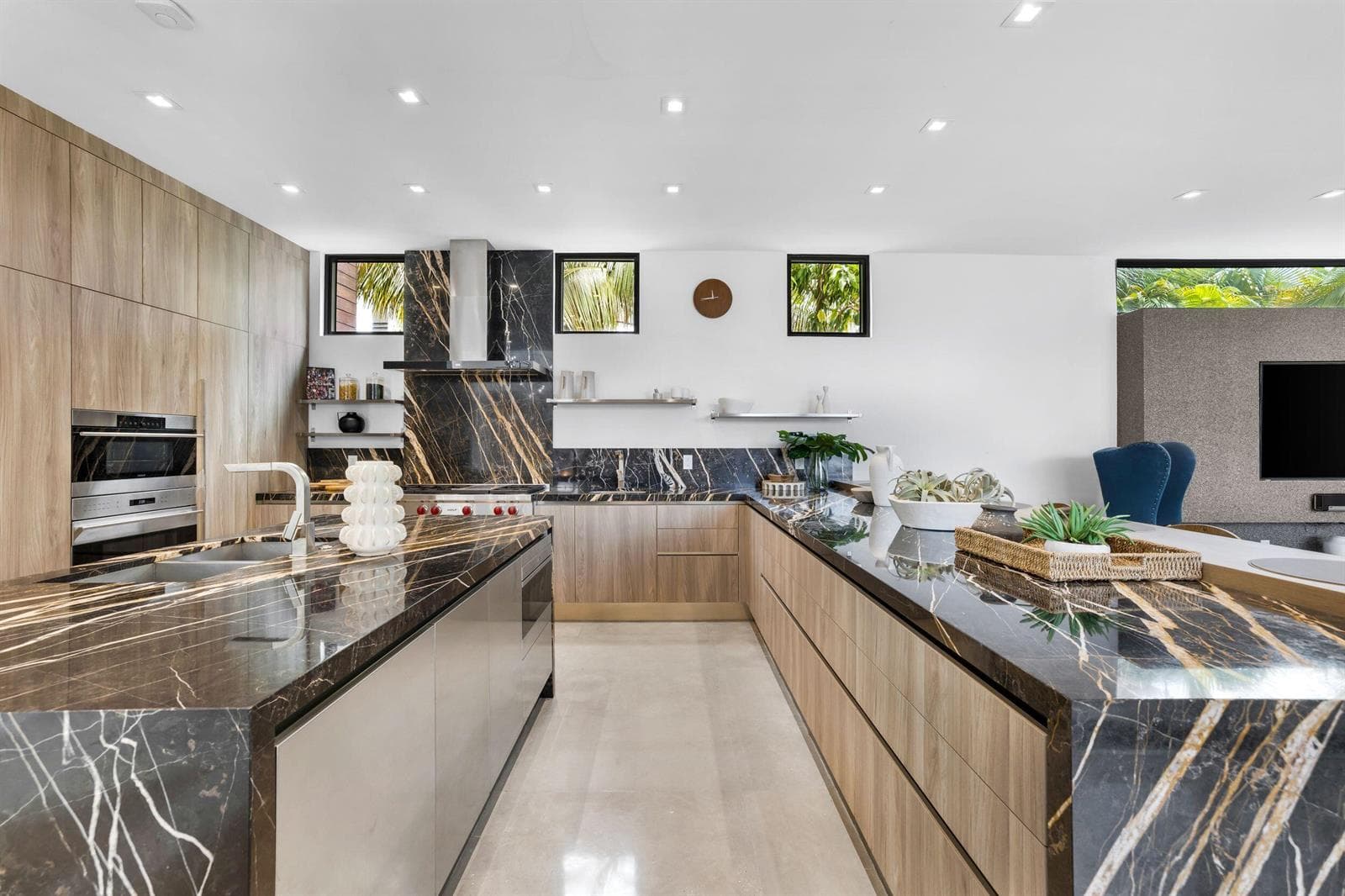3462 NE 171st Street, North Miami Beach FL 33160 — 22