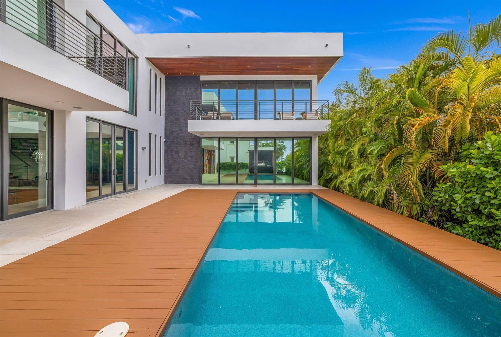 3462 NE 171st Street, North Miami Beach FL 33160 — 98