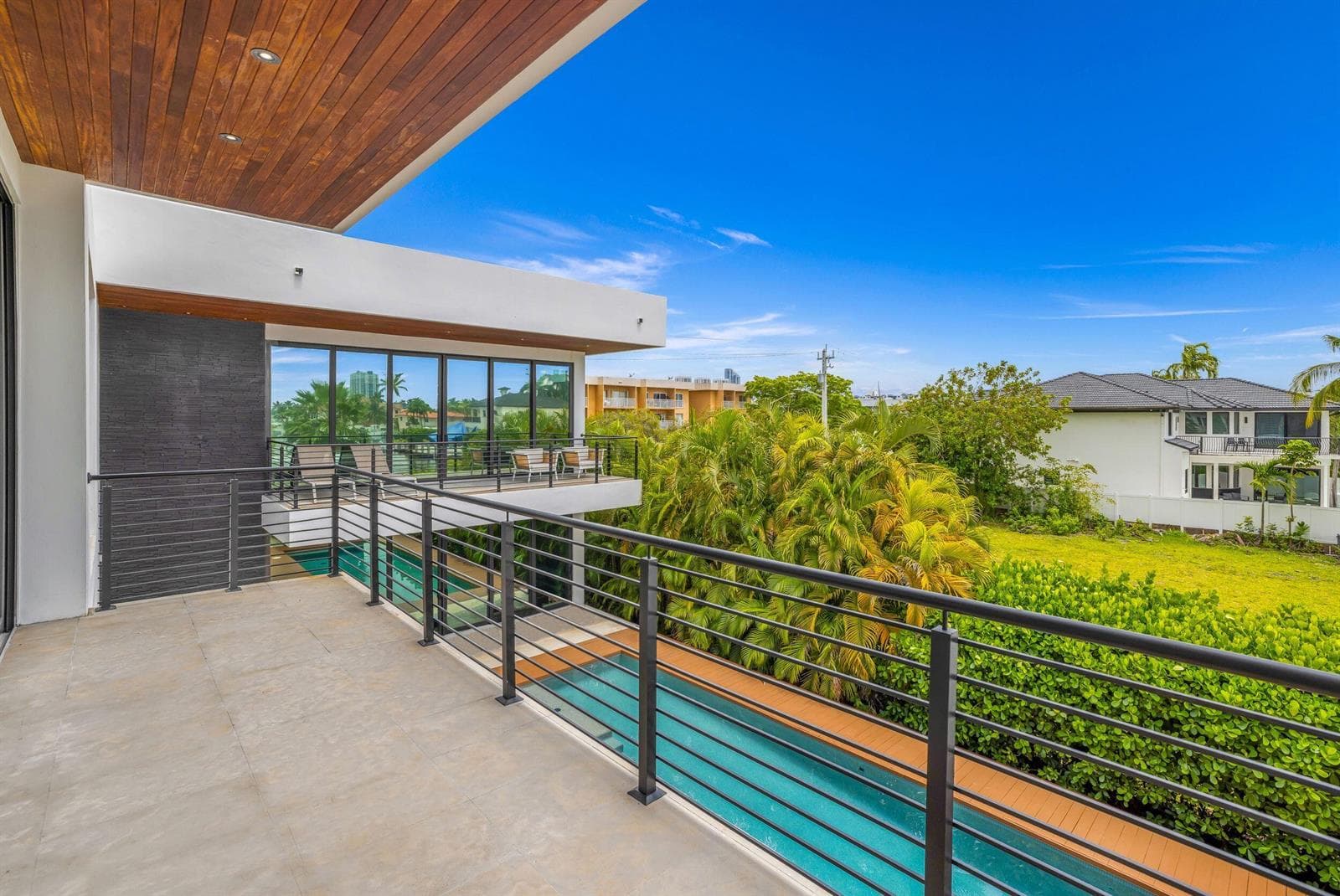 3462 NE 171st Street, North Miami Beach FL 33160 — 94