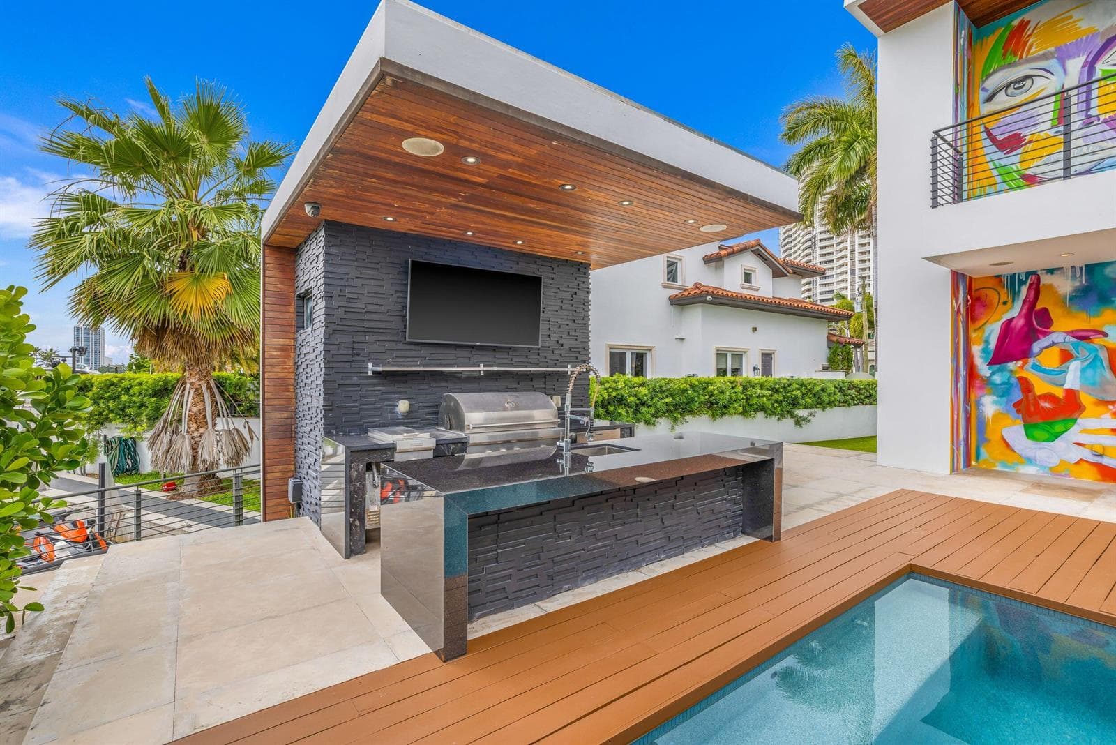 3462 NE 171st Street, North Miami Beach FL 33160 — 92