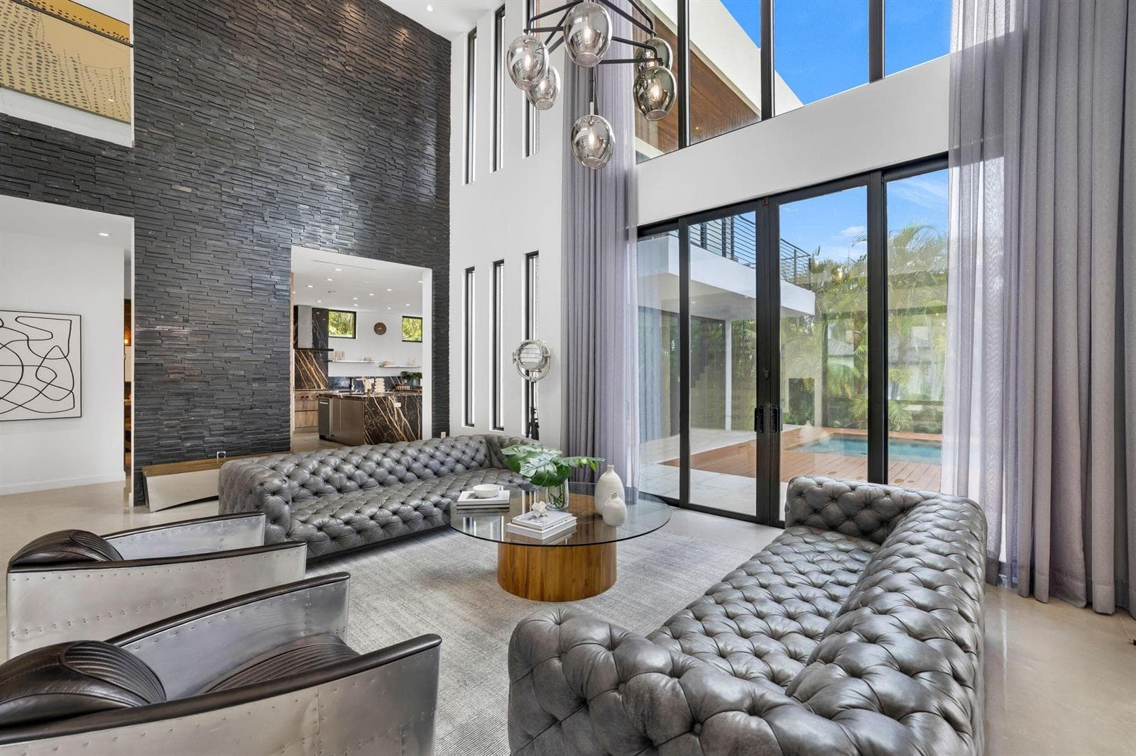 3462 NE 171st Street, North Miami Beach FL 33160 — 11