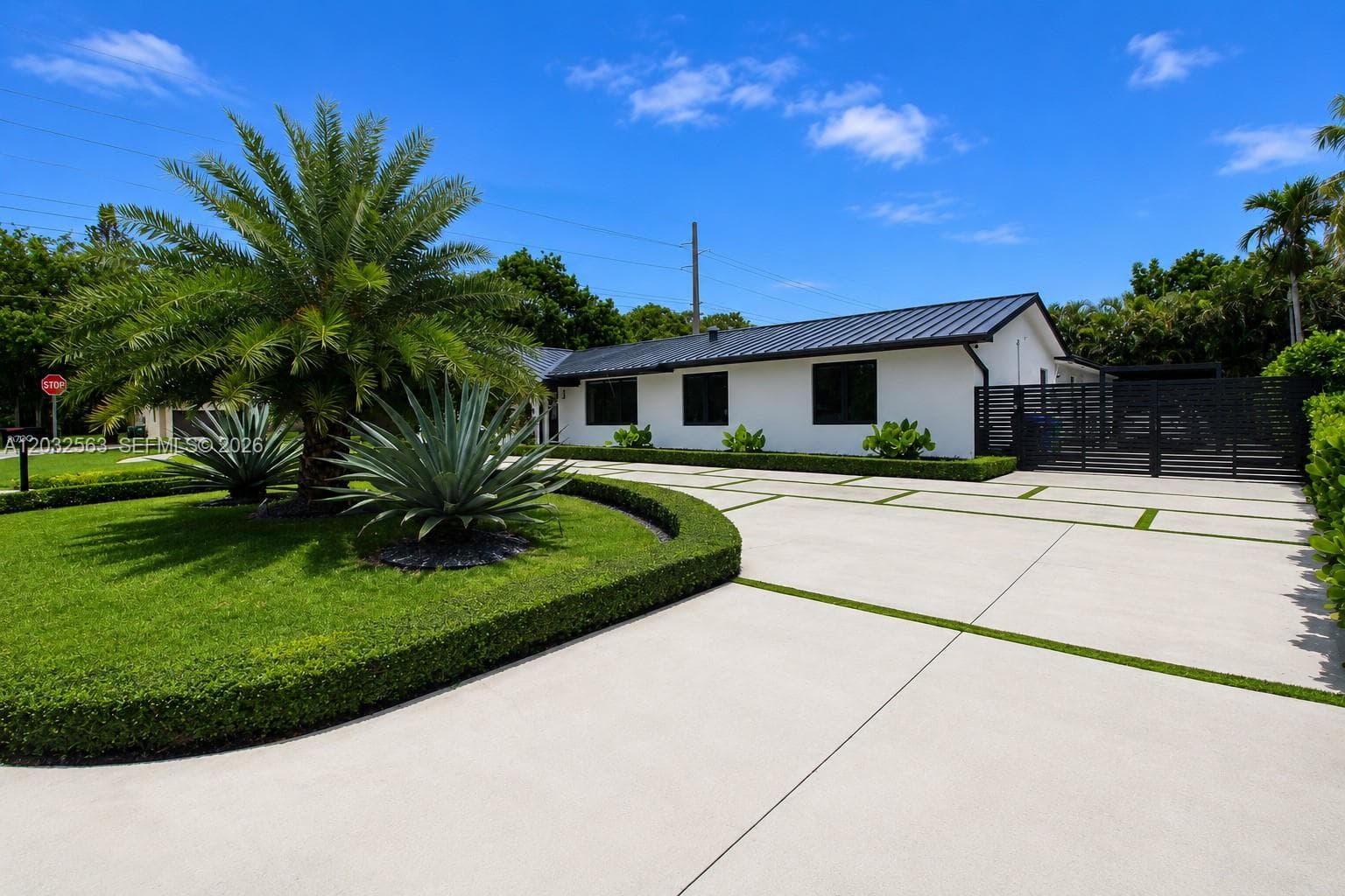 8700 SW 175th St, Palmetto Bay FL 33157 — 1
