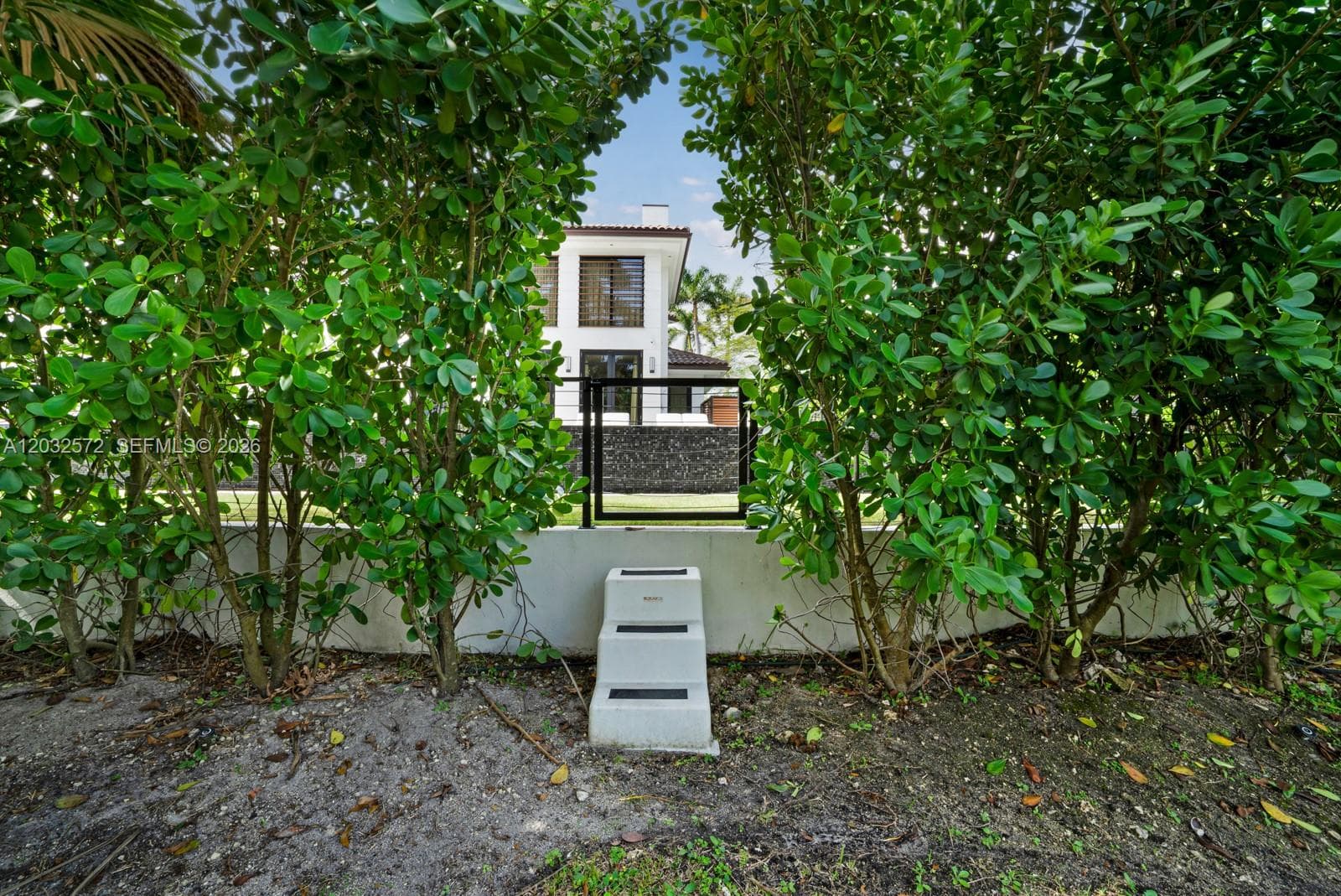 199 Caoba Ct, Coral Gables FL 33143 — 49
