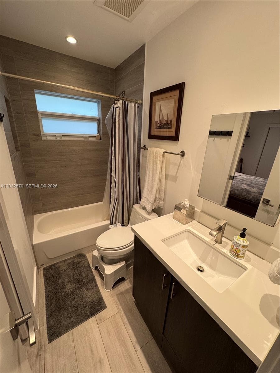 13305 Biscayne Island Ter, North Miami FL 33181 — 22