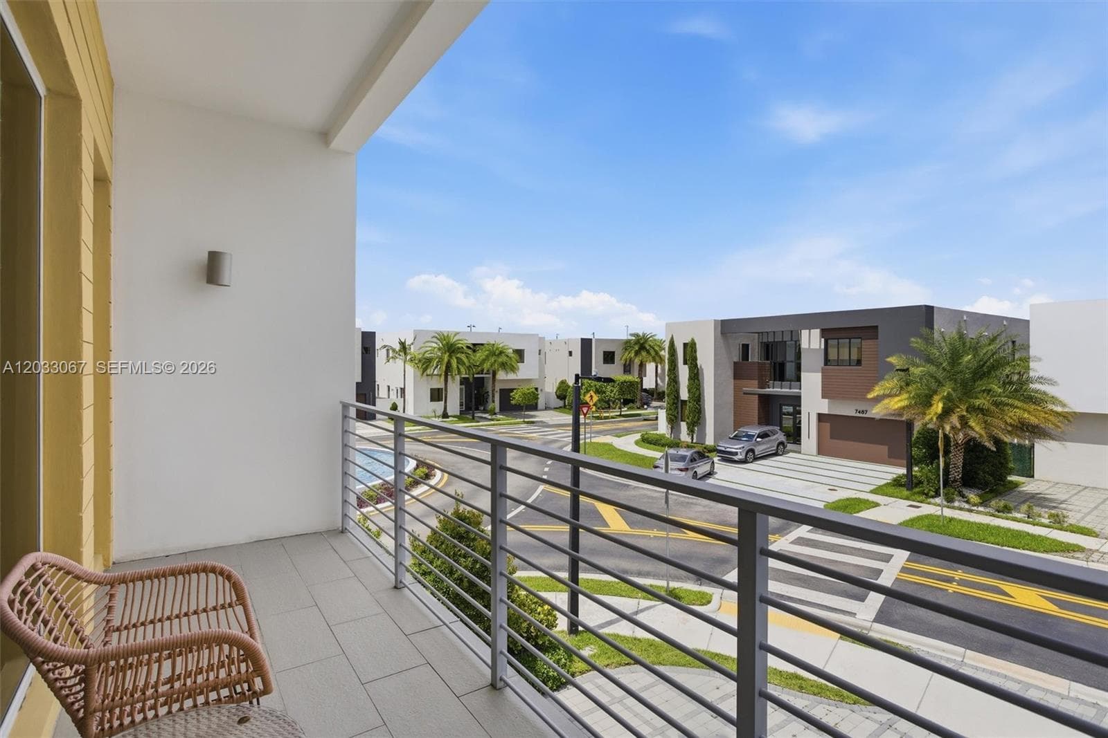 7472 NW 100th Ave, Doral FL 33178 — 47